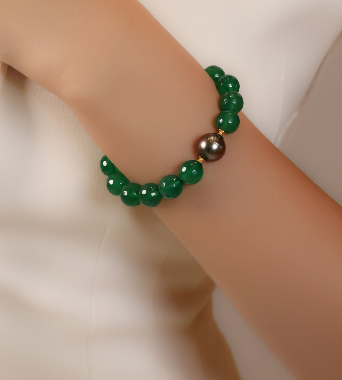 Green bracelet | Pearls| Al Fardan Jewellery