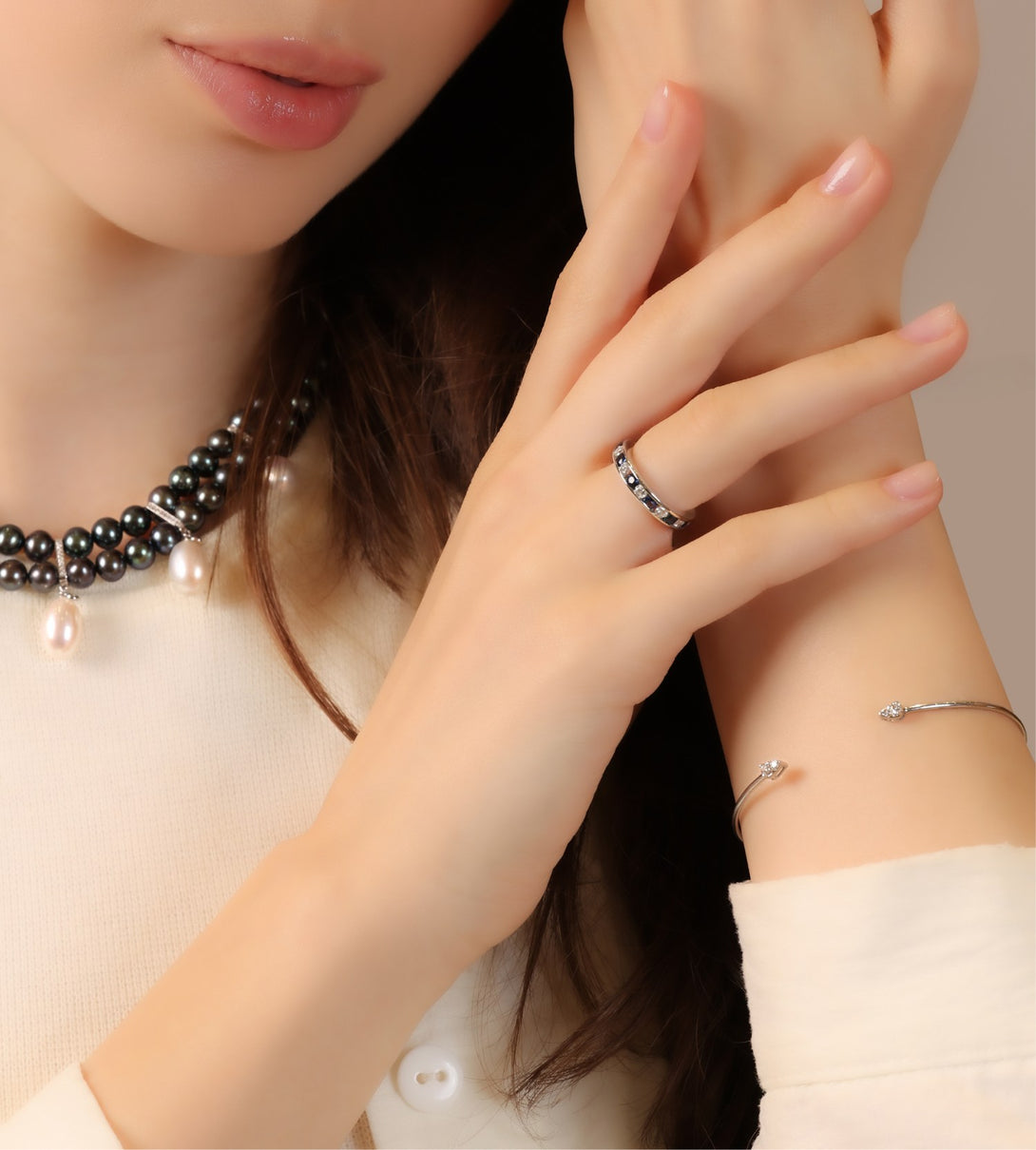 Gold and diamond bangles | Luxury jewelry | Al Fardan