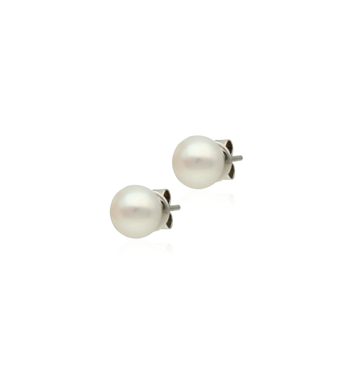 Pearl earrings | Al Fardan Jewellery pearl studs