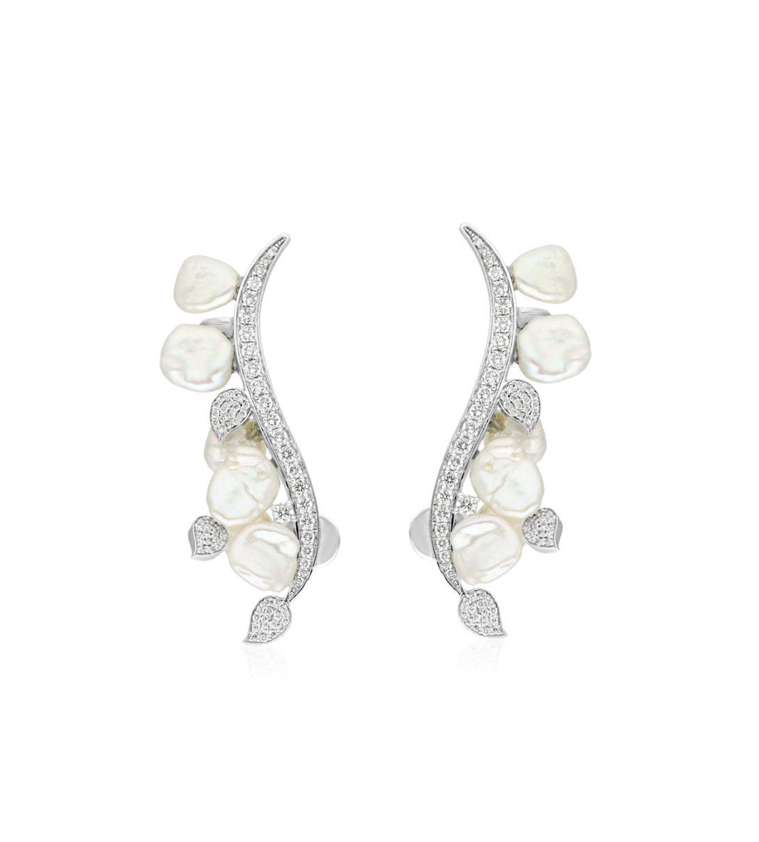 white gold climbers | Al Fardan Fine Jewellery | Al Fardan | Luxury Jewelry
Everyday wear jewelry | Al Fardan Jewellery
Pearls earrings | Diamond jewelry | Al Fardan Fine Jewelery | pearl Jewelery