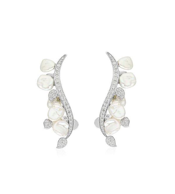 white gold climbers | Al Fardan Fine Jewellery | Al Fardan | Luxury Jewelry
Everyday wear jewelry | Al Fardan Jewellery
Pearls earrings | Diamond jewelry | Al Fardan Fine Jewelery | pearl Jewelery