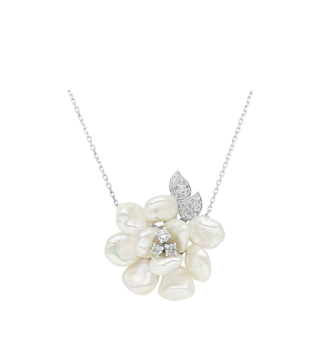 White gold pendant | Al Fardan Fine Jewellery
pearl necklace | Al Fardan | Luxury Jewelry
Everyday wear jewelry | Al Fardan Jewellery | Pearls jewelry | Diamond jewelry | Al Fardan Fine Jewelery | pearl necklace