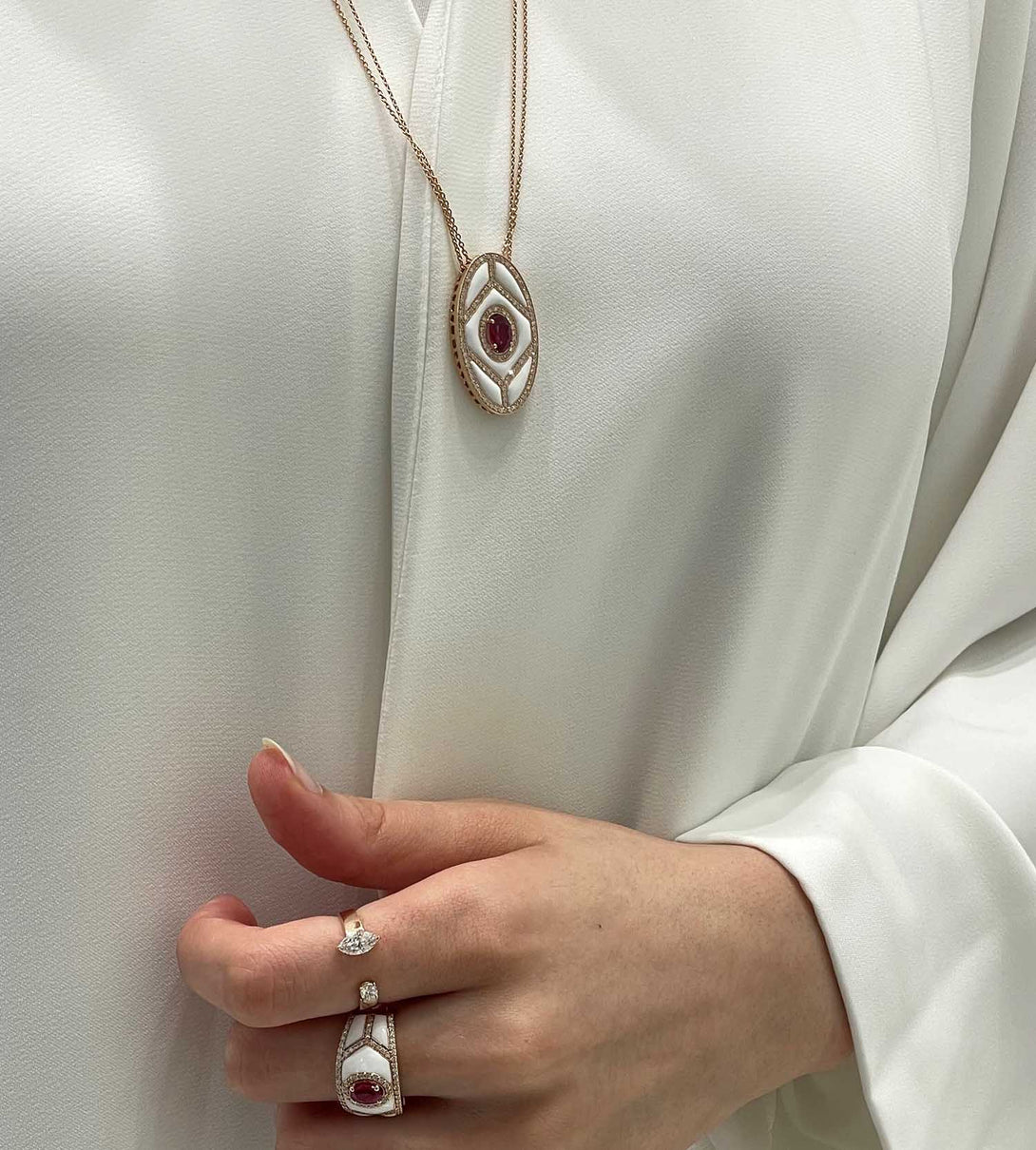 Shield ruby – Al Fardan Fine Jewellery